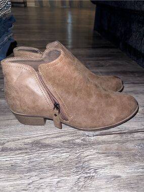 Women’s Wide Brown Ankle Booties with Side Zip